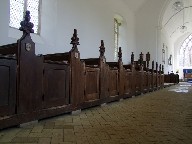doored pews